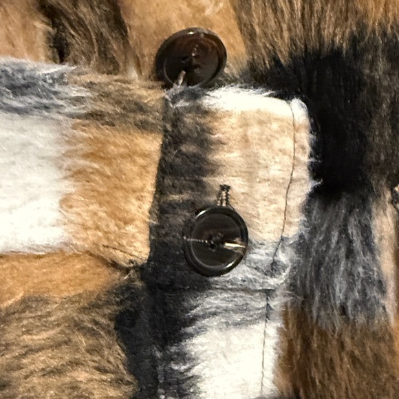 Fuzzy crop Plaid Jacket with Button Closure by Kate & Mallory women’s large - Picture 6 of 11